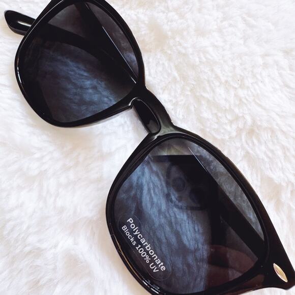 Maura Black W/ Blue Lenses Oversized Oval Horn Rims Sunglasses - Picture 2 of 11